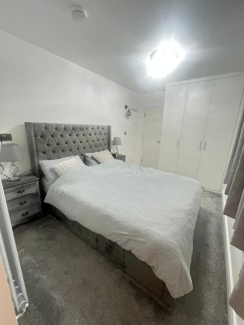 Bed, Photo of the whole room