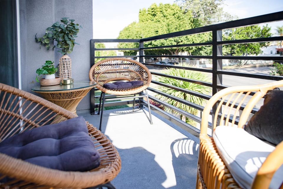 Patio, Day, View (from property/room), Balcony/Terrace, Living room