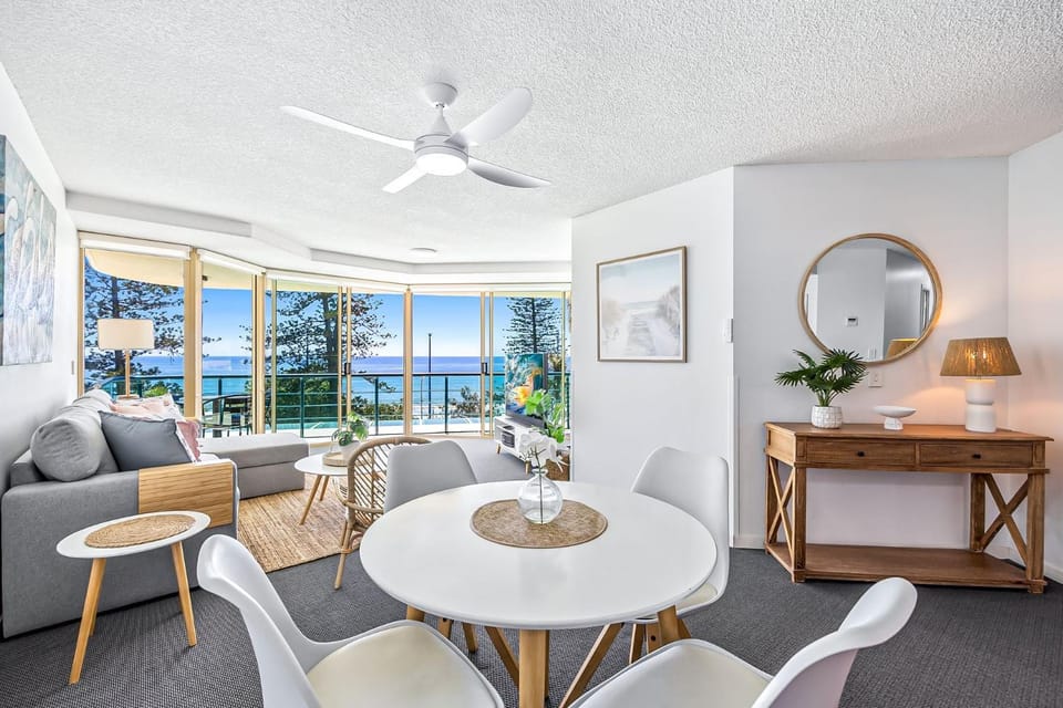 Ocean Front Mooloolaba Esplanade Apartment 2BR Apartment in Sunshine Coast