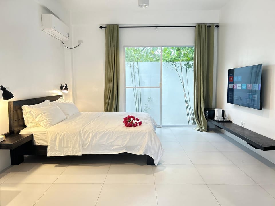 TV and multimedia, Bedroom, air conditioner