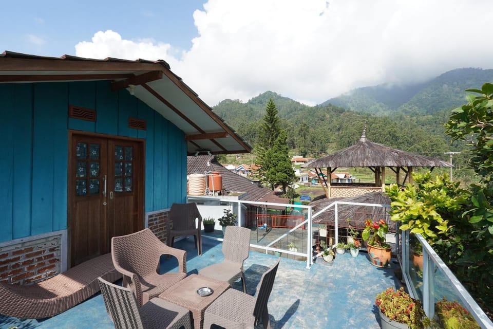 Property building, Day, Natural landscape, View (from property/room), Balcony/Terrace, Mountain view