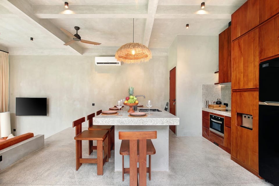 Dining area, kitchen, air conditioner