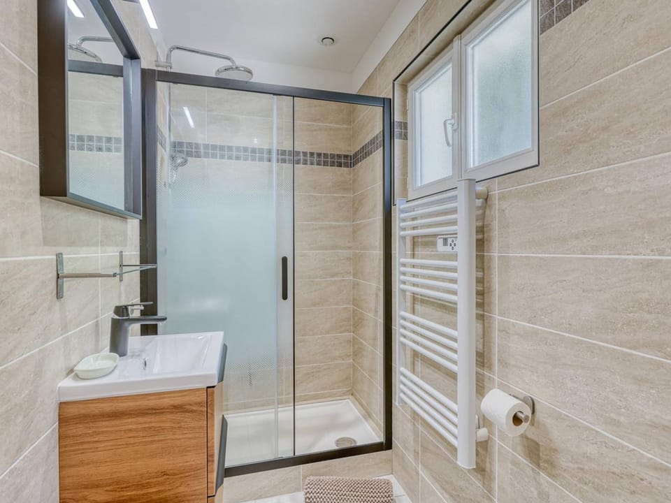 Appartement Climatisé Centre du Lavandou, Proche Plage - FR-1-816-6 Apartment in Le Lavandou