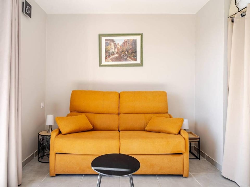 Studio rénové centre Lavandou, proche plage Apartment in Le Lavandou