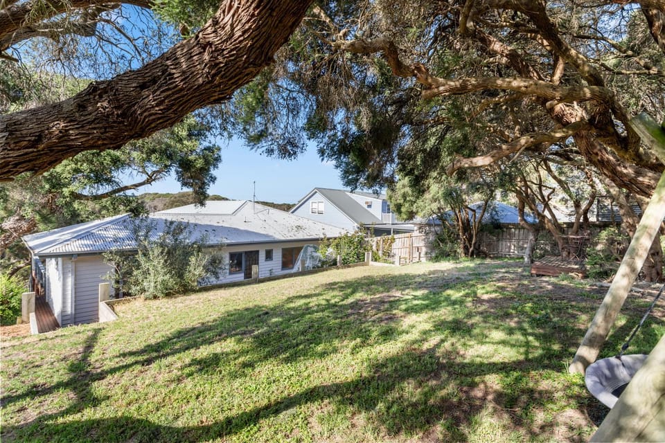 Property building, Natural landscape, Garden, Garden view