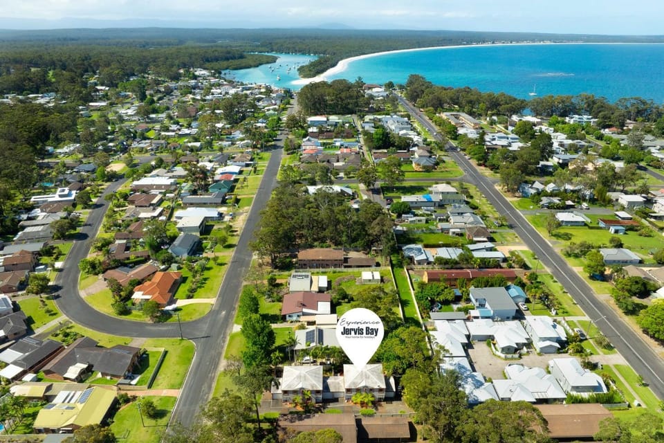 Greenheyes on Currambene by Experience Jervis Bay House in Huskisson