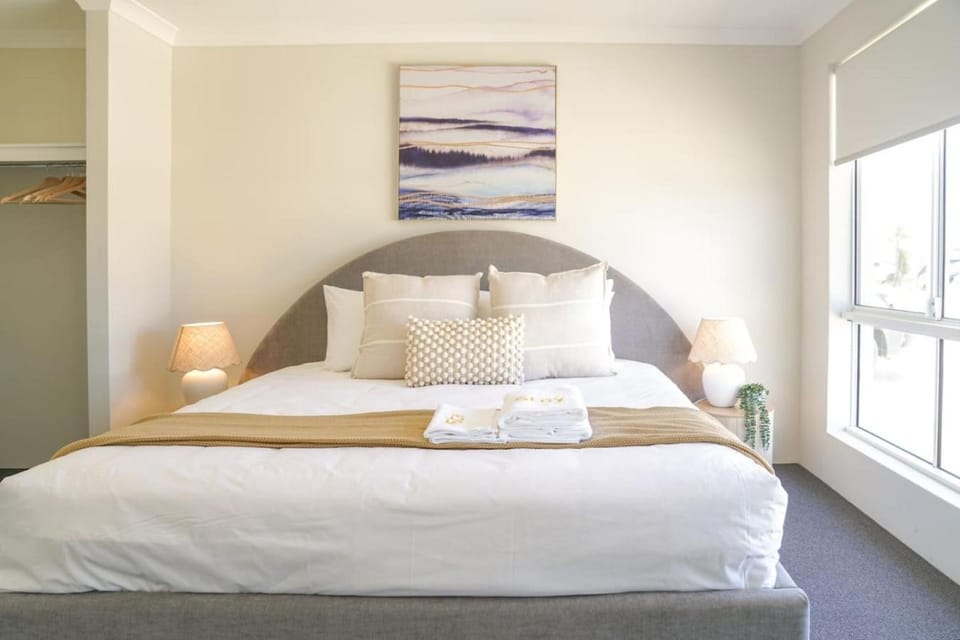 StayAU 5BRM Coastal Retreat for Families Baldivis House in Baldivis