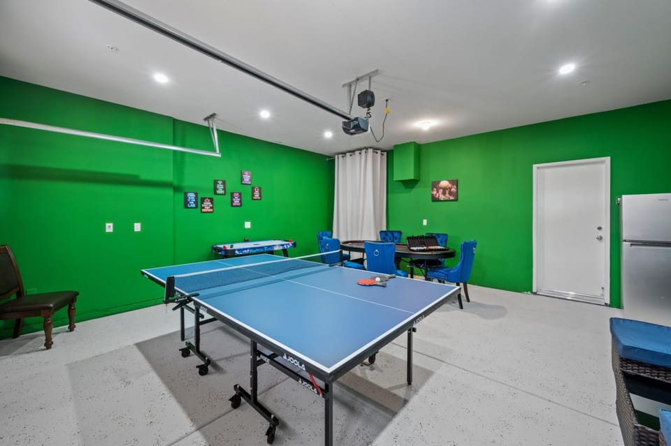 Game Room, Table tennis