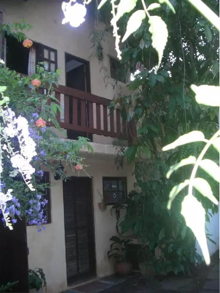 Casa de 01 quarto-Até 4 pessoas-Cambury-120m da praia-central-internet-Estacionamento-C04 House in São Sebastião