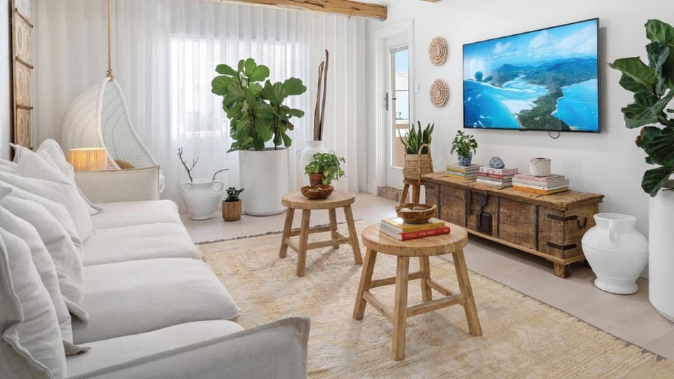 TV and multimedia, Living room, Seating area