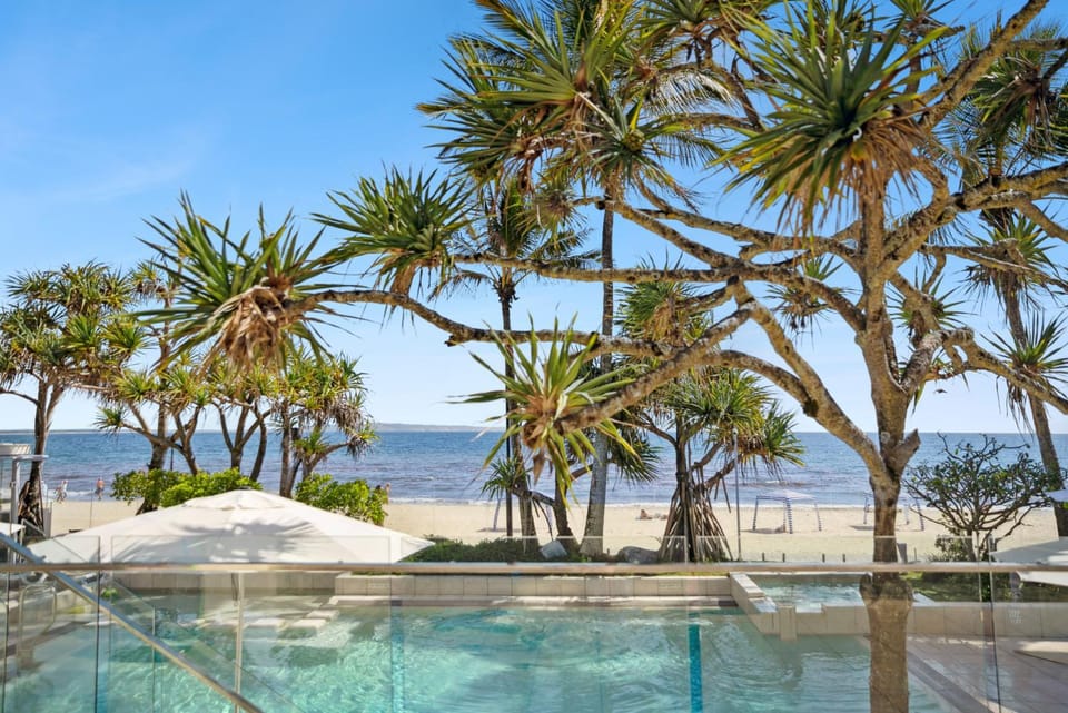 Day, Natural landscape, Beach, Pool view, Sea view, Swimming pool, Swimming pool, sunbed