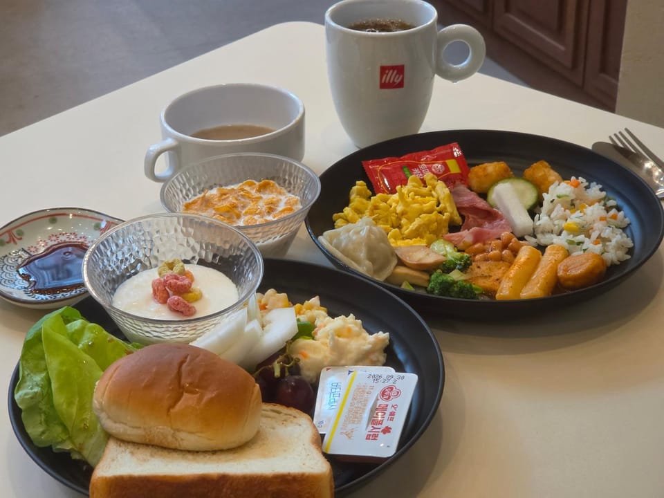 Restaurant/places to eat, Food and drinks, Breakfast
