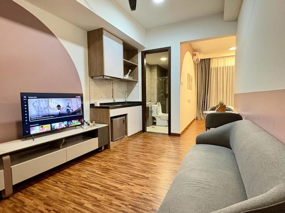 Living room, Dining area