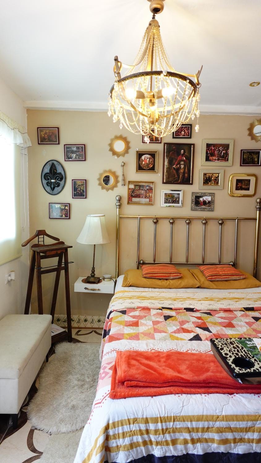 Private Bedroom near the Arch! Apartment in Antigua Guatemala