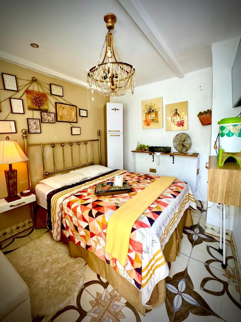 Private Bedroom near the Arch! Apartment in Antigua Guatemala