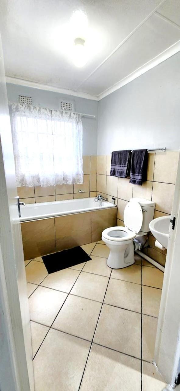 Furnished house, Vryheid House in KwaZulu-Natal