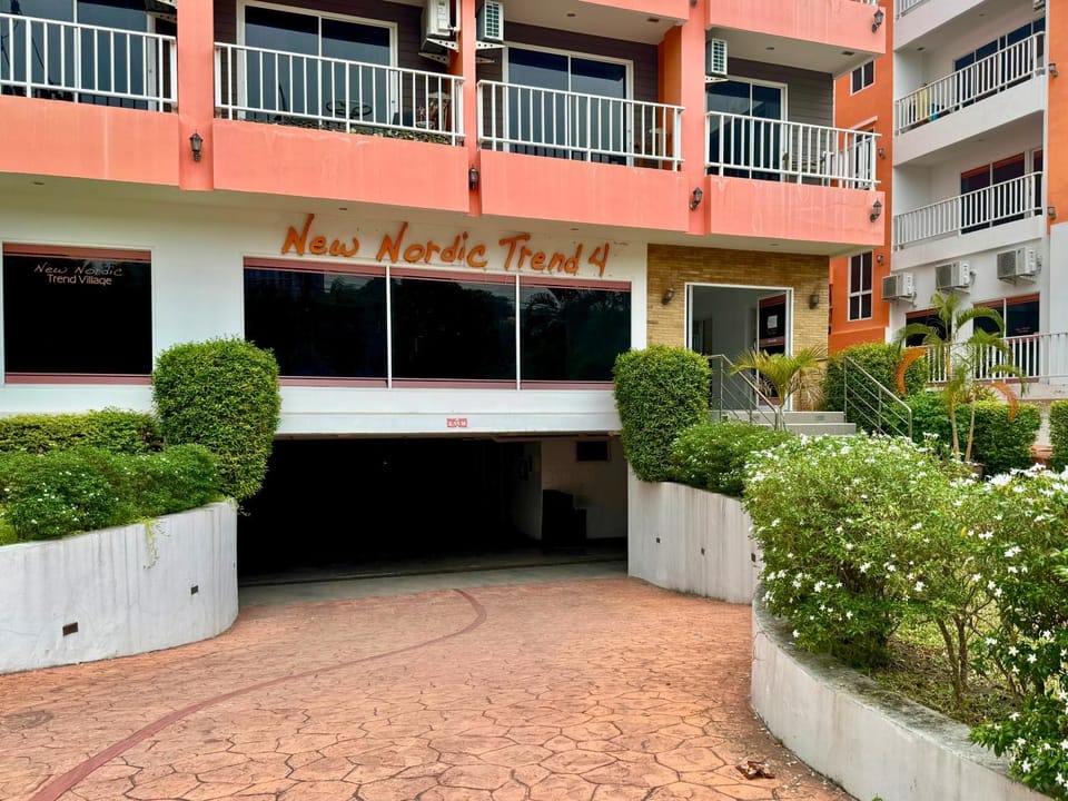 Property building, Day