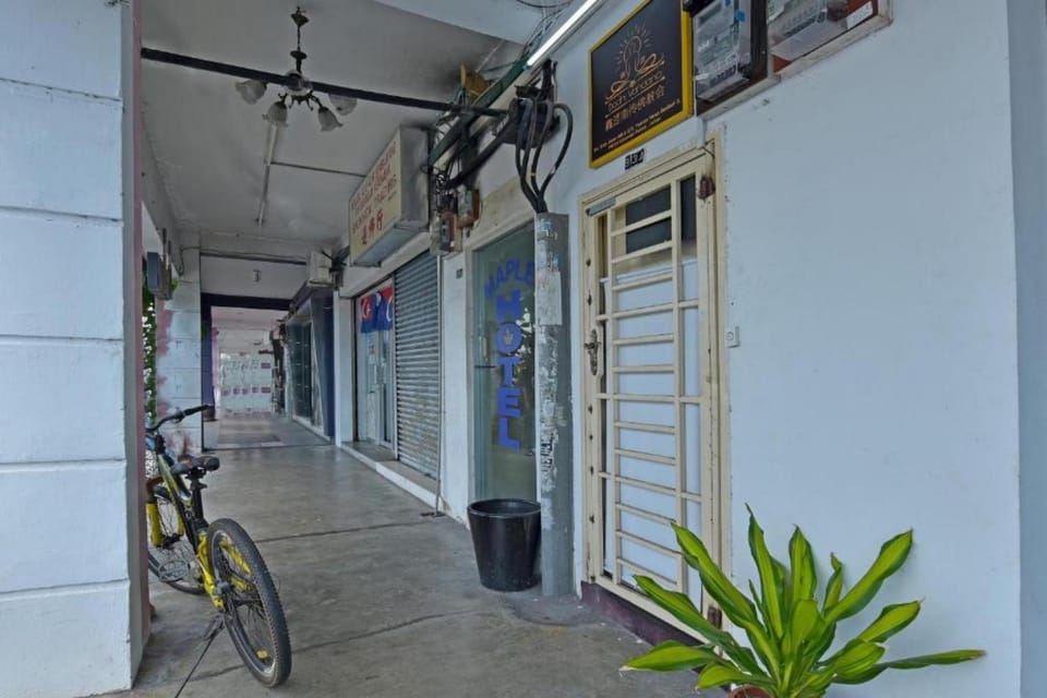 Facade/entrance