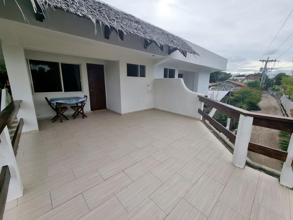 Day & Night Accommodations Apartment in Central Visayas