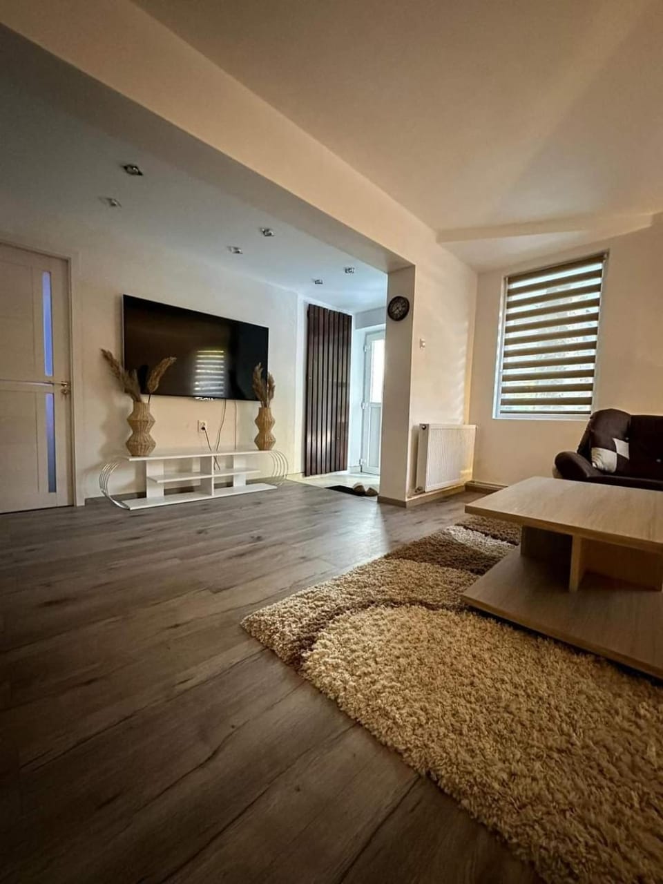 Communal lounge/ TV room, TV and multimedia, Living room, Evening entertainment