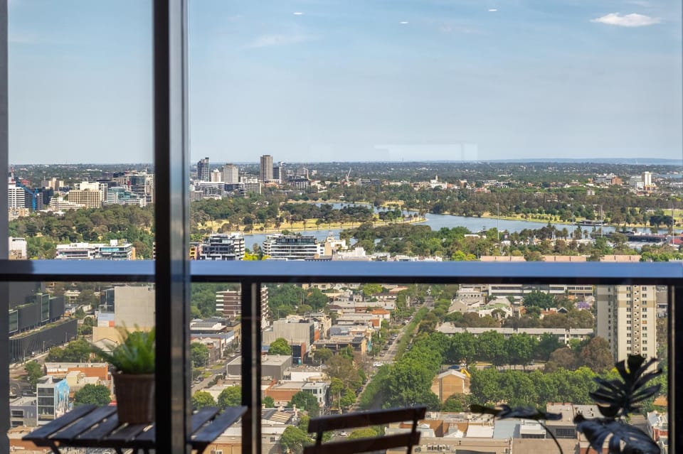 Day, View (from property/room), Balcony/Terrace, City view