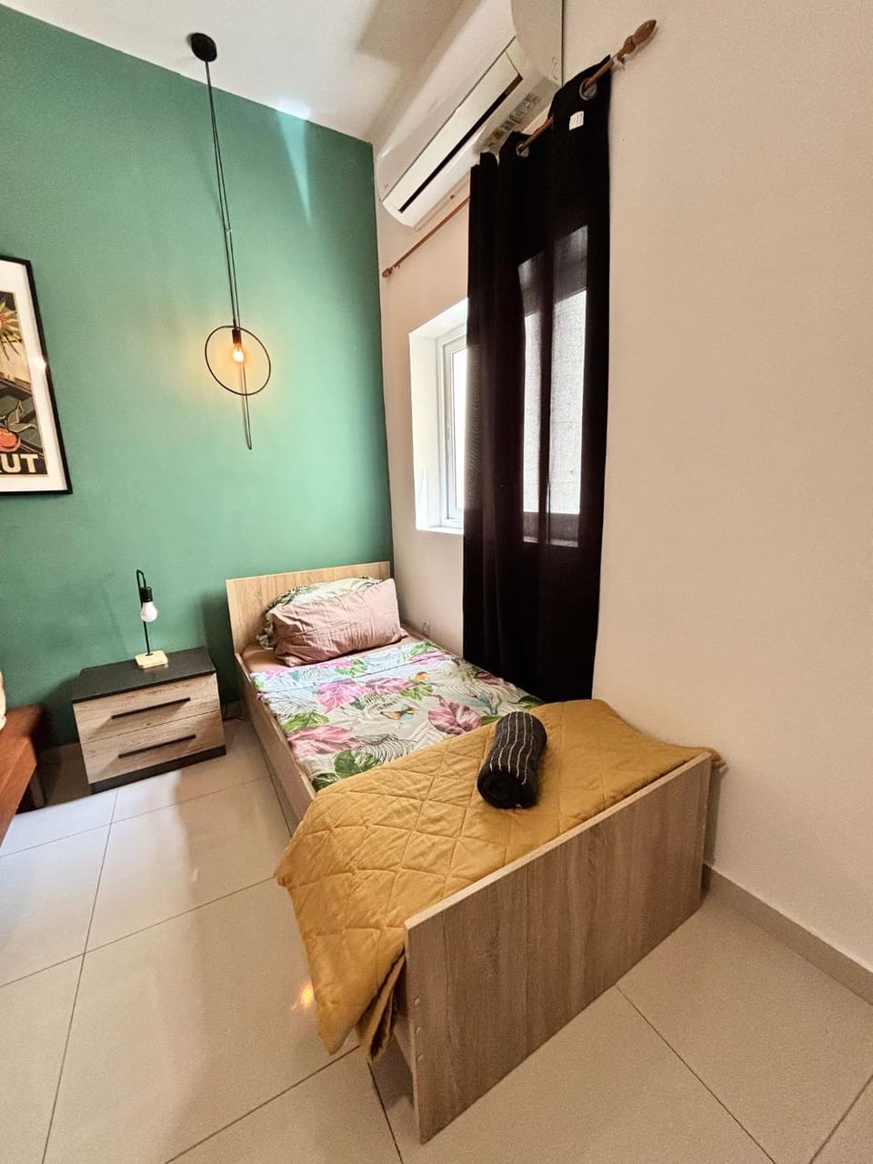 Sliema Comfort Retreat Quiet 1 Bedroom for 4 people with Self CheckIn Vacation rental in Sliema