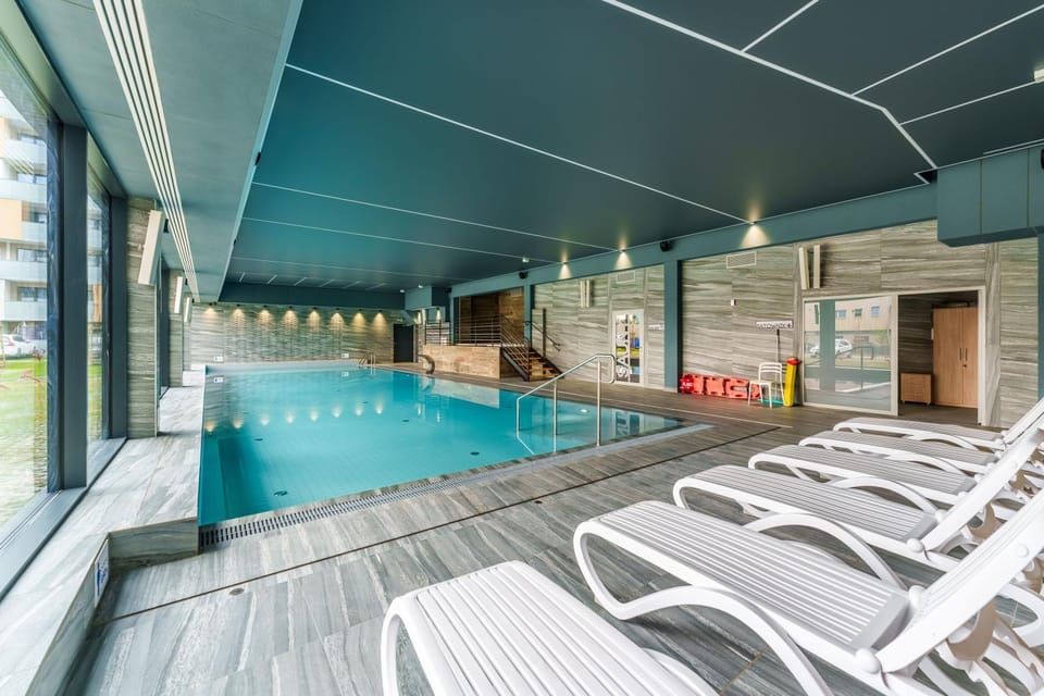 Spa and wellness centre/facilities, Pool view, Swimming pool, sunbed
