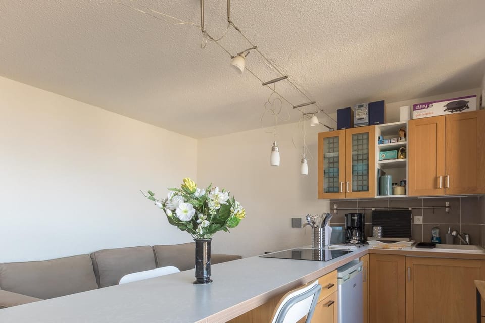 Kitchen or kitchenette, Living room, Dining area
