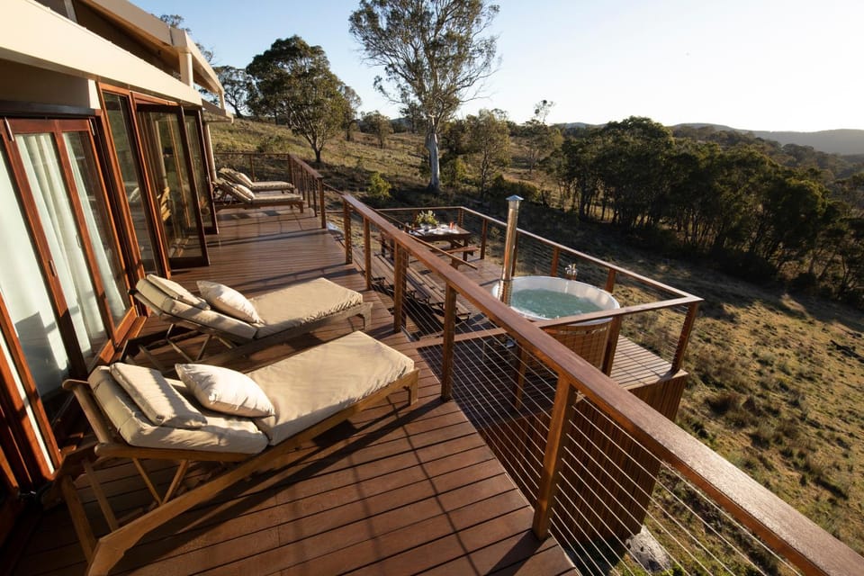 Day, Natural landscape, Hot Tub, View (from property/room), Balcony/Terrace, Dining area, Mountain view, Open Air Bath, sunbed
