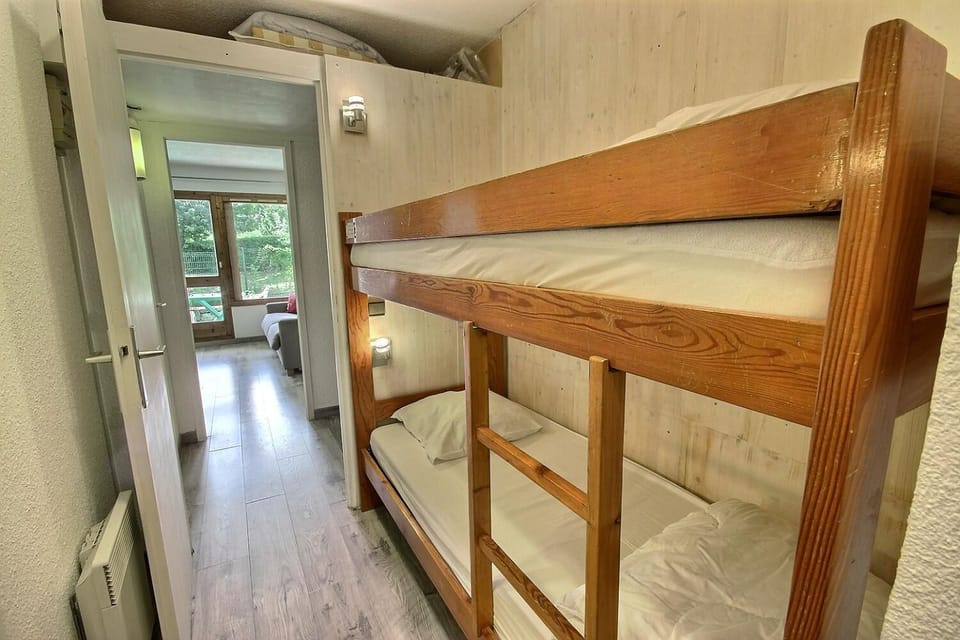bunk bed