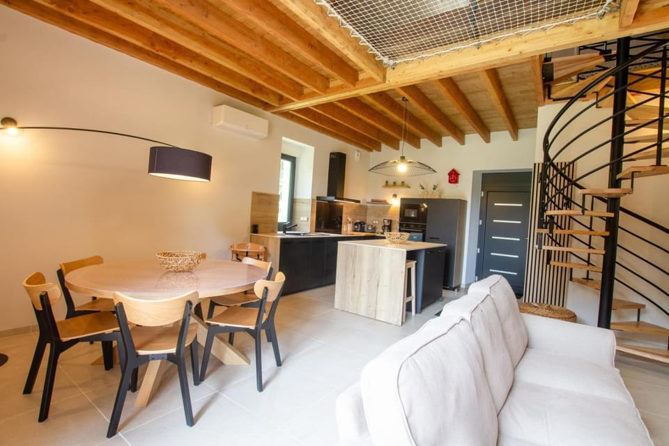 La maison d'elena House in Nouvelle-Aquitaine