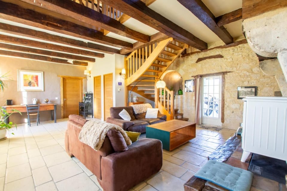 Aux charmes d'angely House in Occitanie