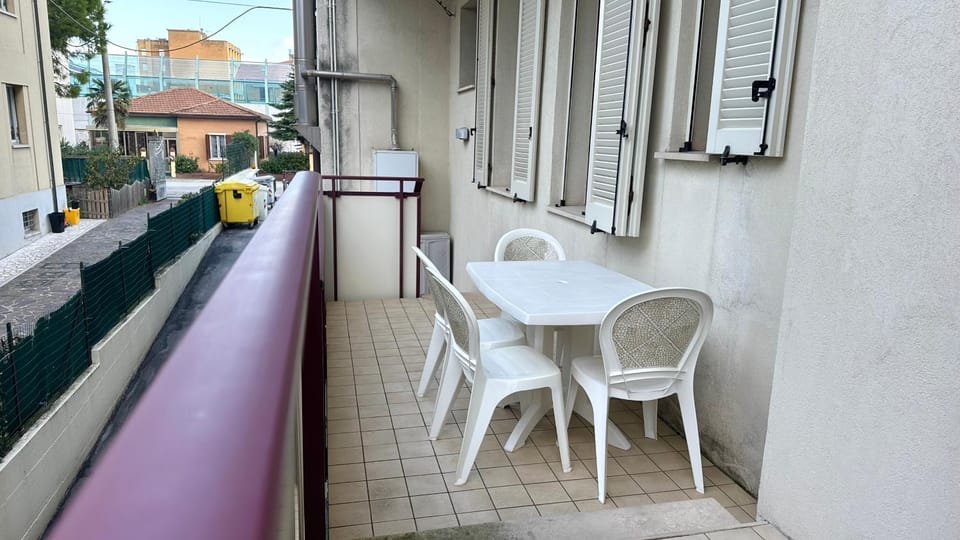 SE128 - Senigallia, bilocale a 100 mt dal mare, con posto auto Apartment in Senigallia