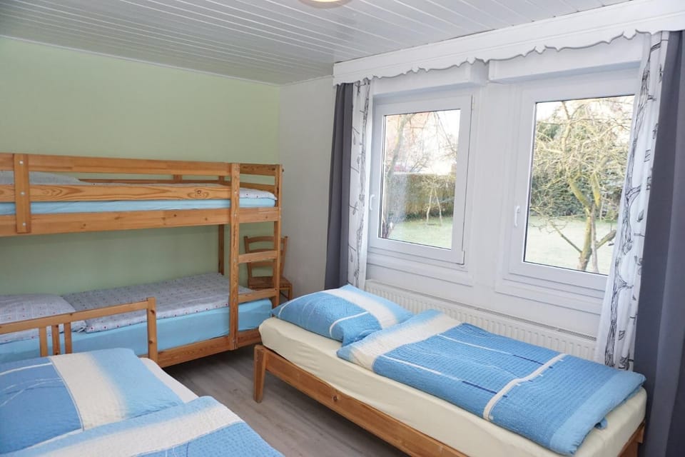 Property building, Living room, Bedroom