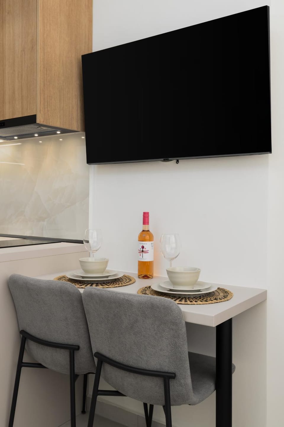 TV and multimedia, Dining area