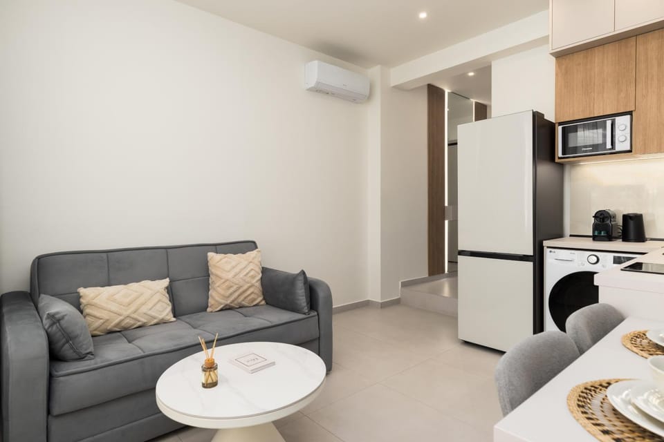 Coffee/tea facilities, Living room, microwave