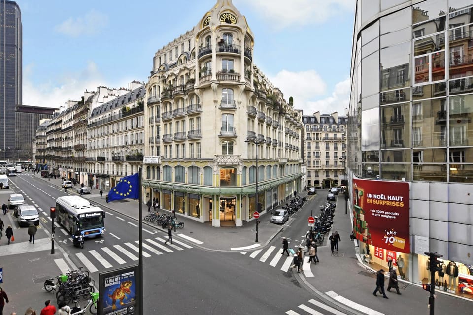 Property building, Street view