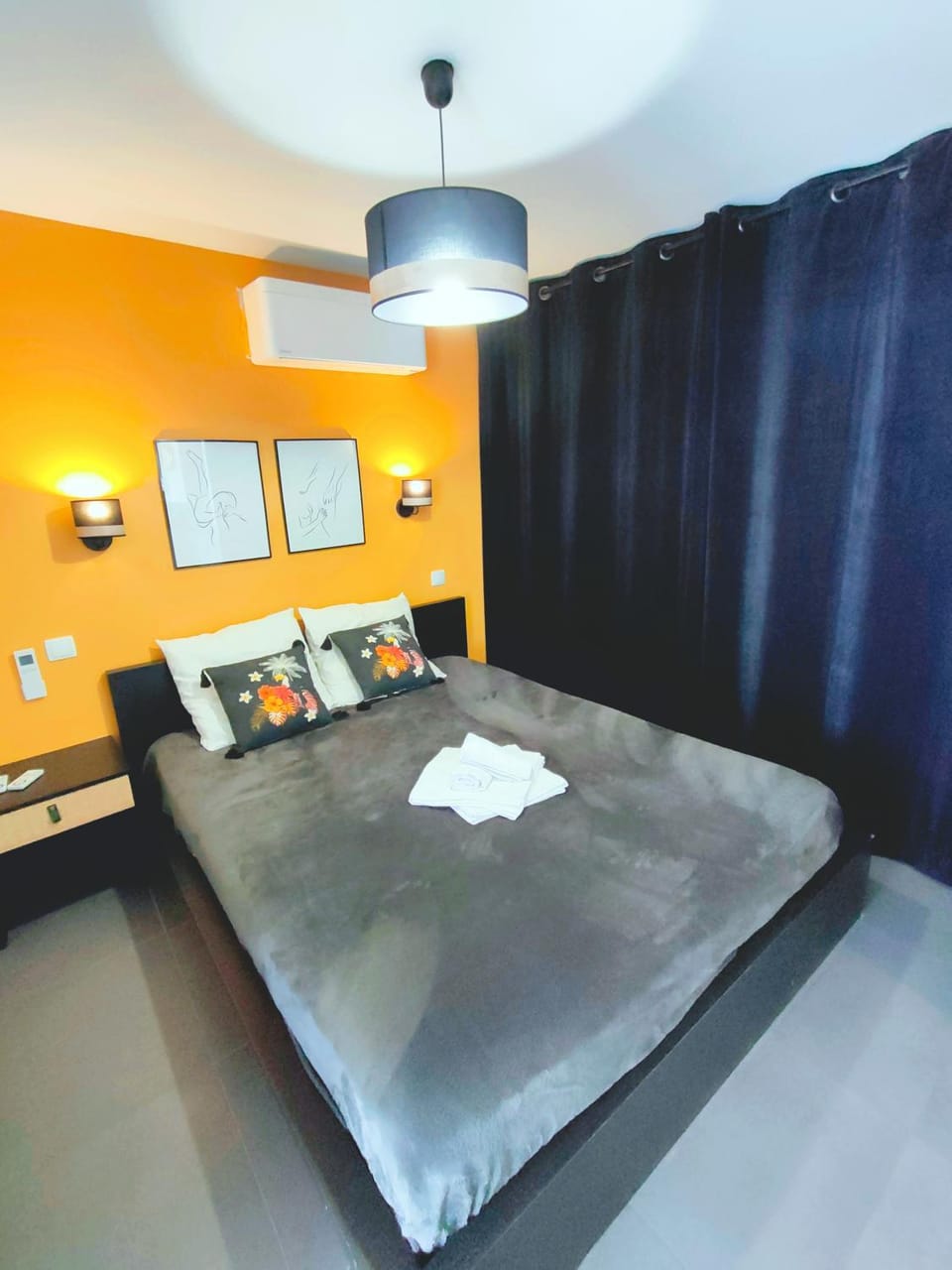 Photo of the whole room