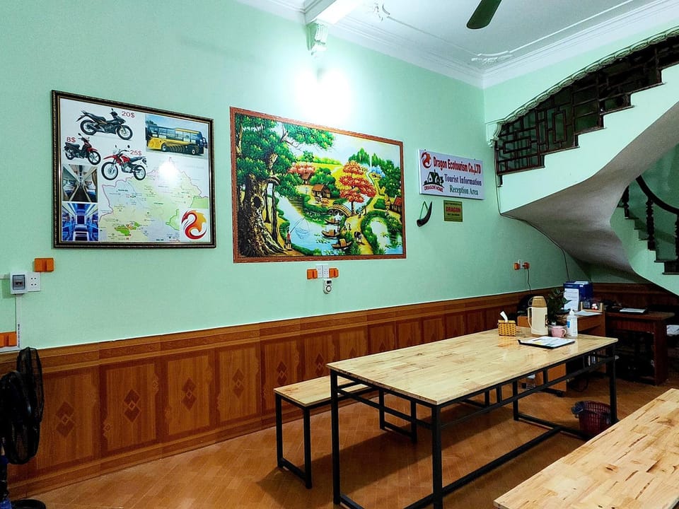 Communal lounge/ TV room, Lobby or reception, Dining area