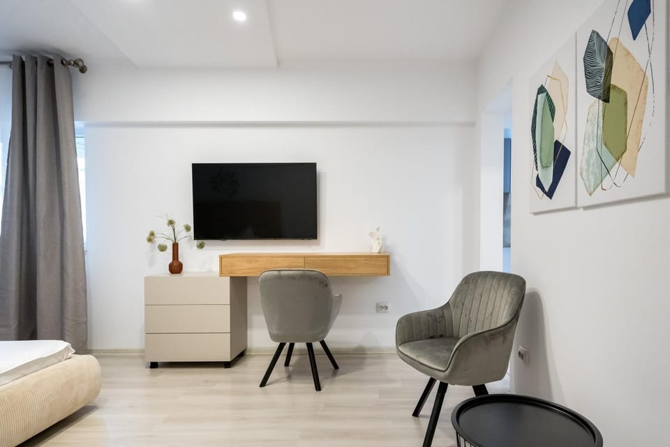 TV and multimedia, Seating area