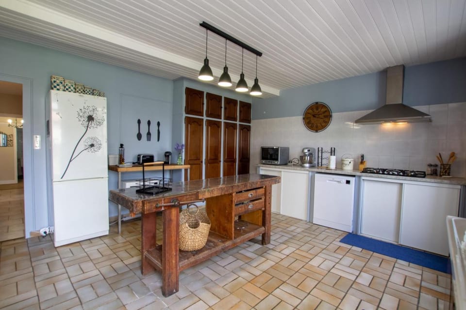 L' ebénisterie House in Nouvelle-Aquitaine