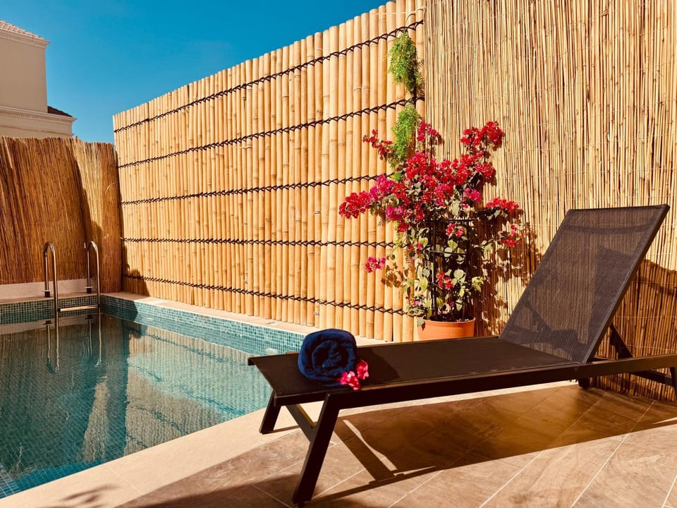 Pool view, Swimming pool, Swimming pool, sunbed