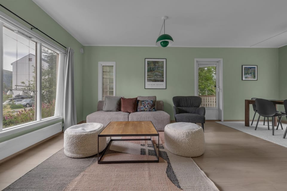 Living room, Diving