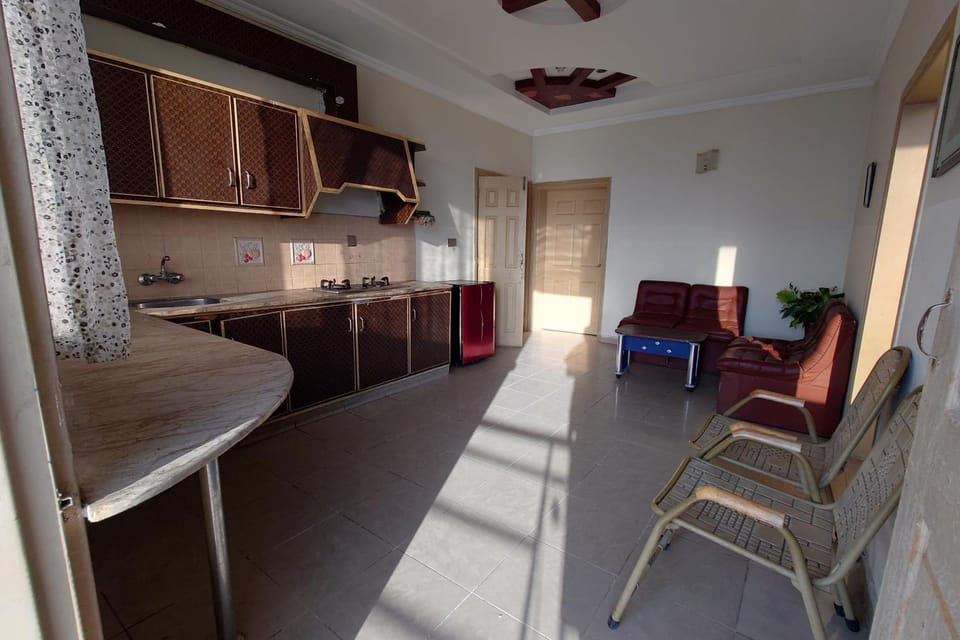 Kitchen or kitchenette, Living room, Seating area