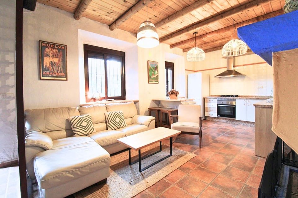 TV and multimedia, Living room, fireplace