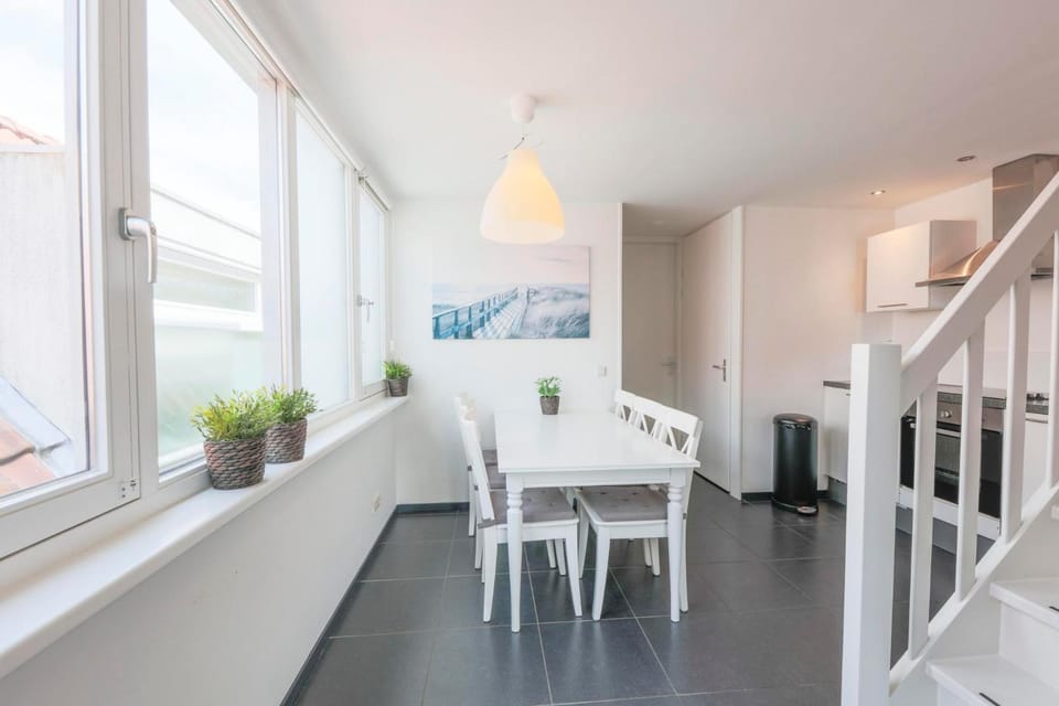 Weststraat 22 - Ouddorp - Appartement West 3P Apartment in Ouddorp