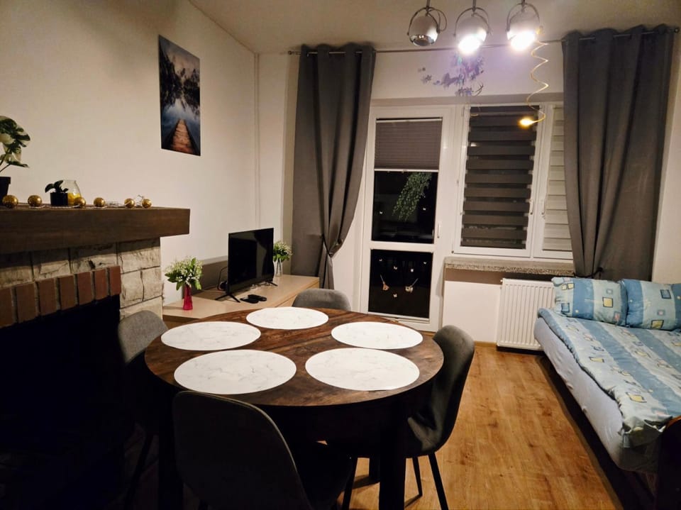 Bed, Kitchen or kitchenette, Photo of the whole room, Seating area
