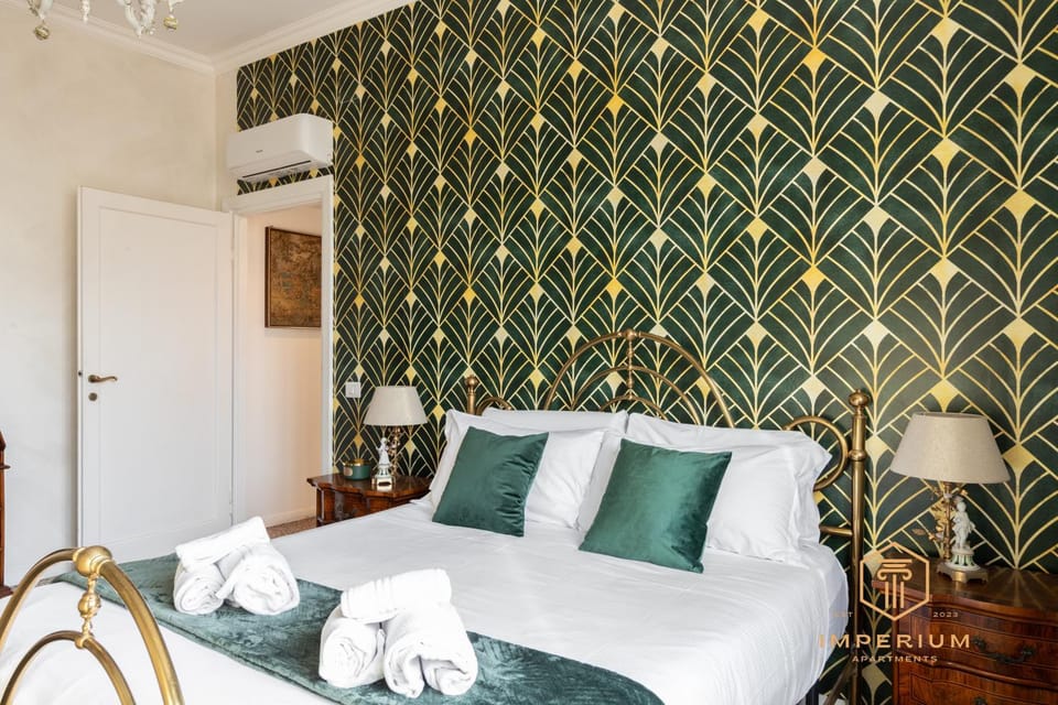 Bed, Photo of the whole room, Bedroom, wardrobe, air conditioner