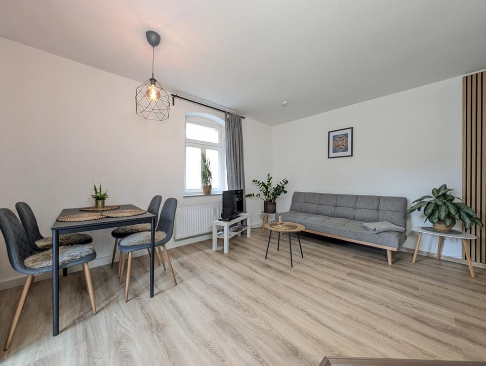 TV and multimedia, Living room, Dining area