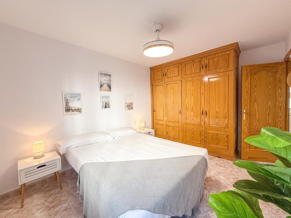 Bed, View (from property/room), Bedroom, wardrobe